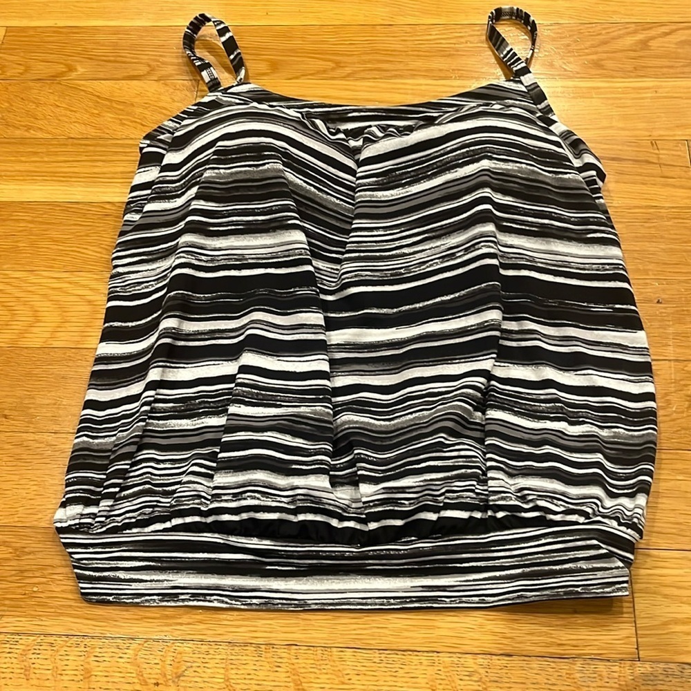 Lands’ End women’s striped tankini top size 12.